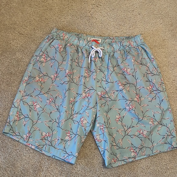 4 Bathing Suits Men Large Great Condition Stylish Various Brands Summer Beach - Picture 4 of 9